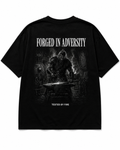 CAMISETA OVERSIZED "FORGED IN ADVERSITY"